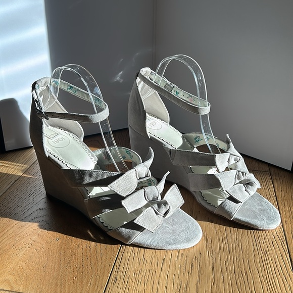 SIZE 9 / Shoes / Wedge / Cream - Picture 5 of 5